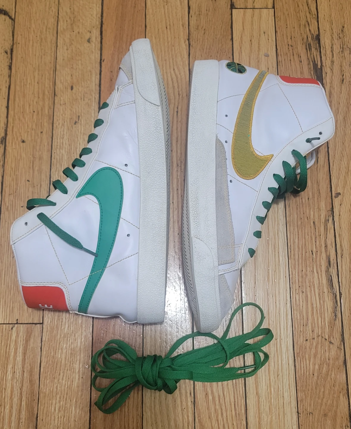 Nike Blazer Mid '77 "Rayguns" Sneakers Size 12 - photo 3