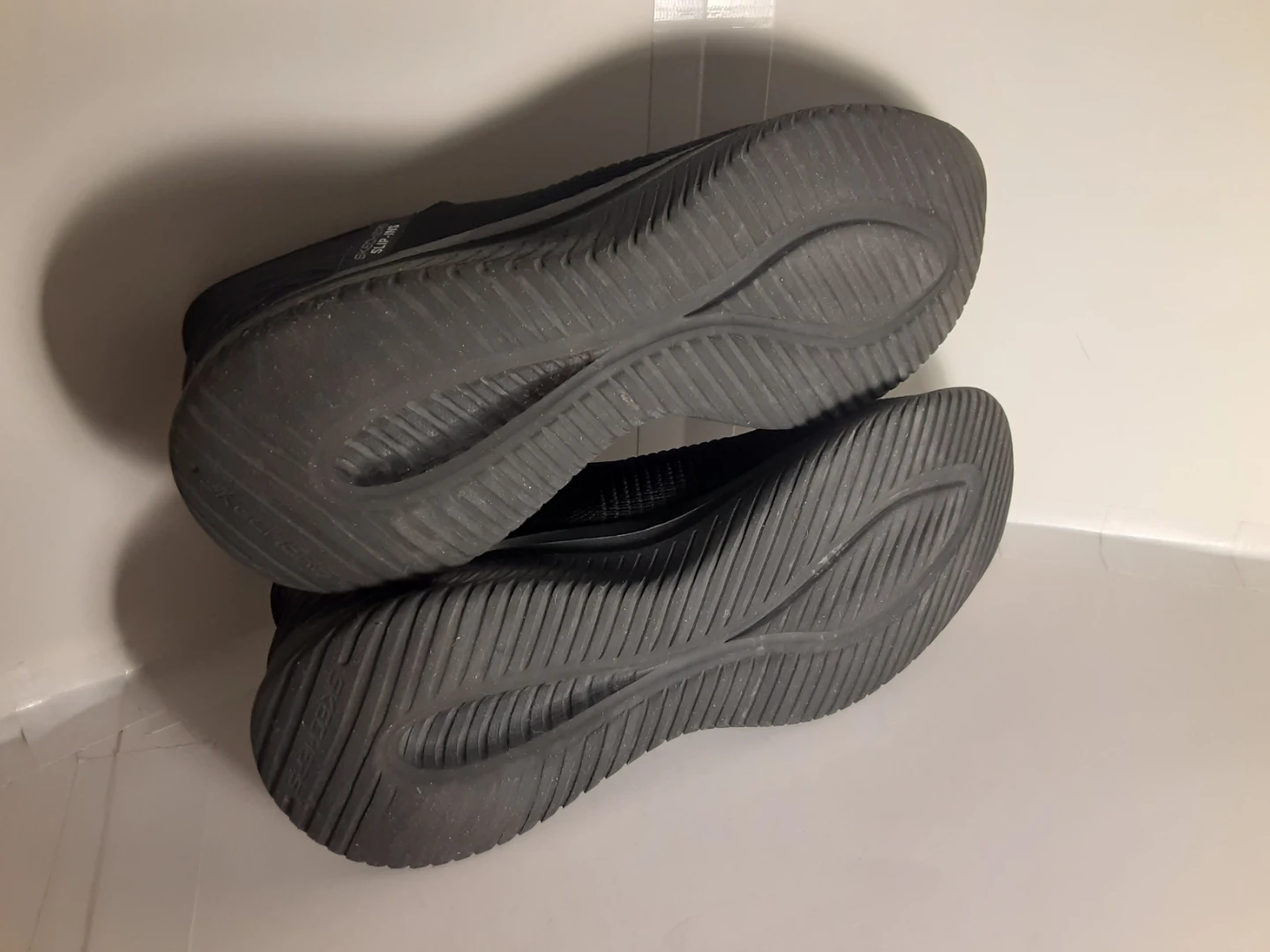 Skechers Slip-ins Black Knit Sneakers | Men's 11 - photo 5