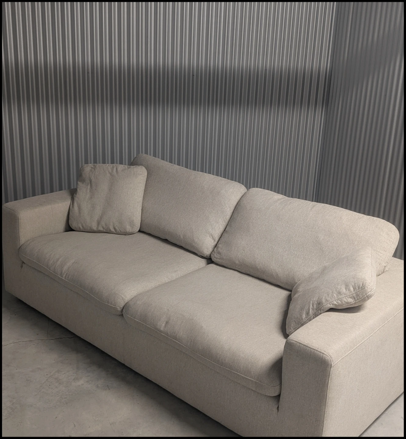Structube couch - photo 4