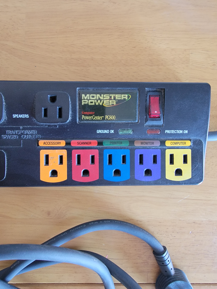 Monster Power PowerCenter PC800 Surge Protector - photo 2