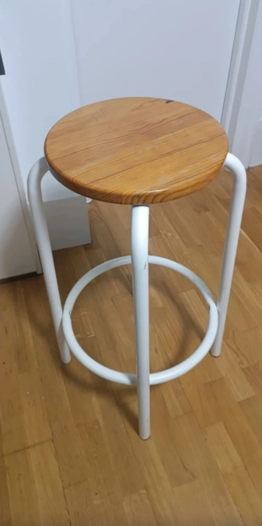 NEED GONE ASAP❗️Wooden Top Bar Stool