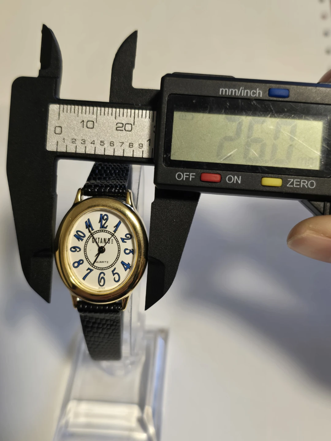 Gitano Lady's Oval 26mm Quartz Watch NEW BATTERY - photo 4