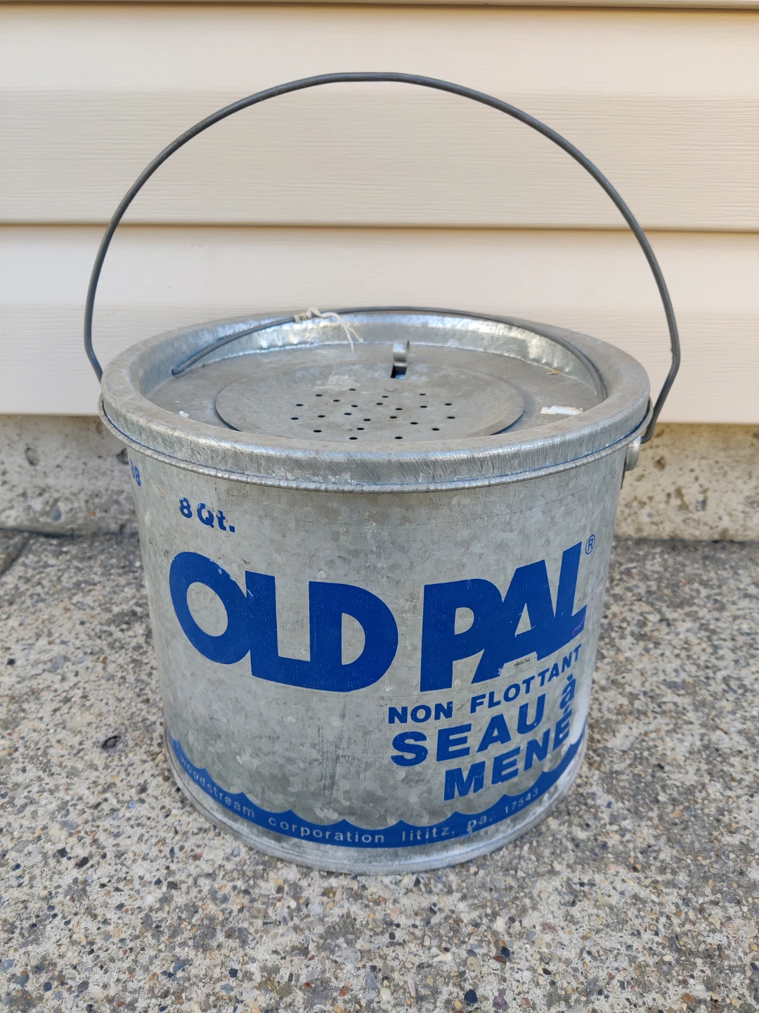 Vintage Old Pal Minnow Fishing Bucket - 8 Quart - photo 3