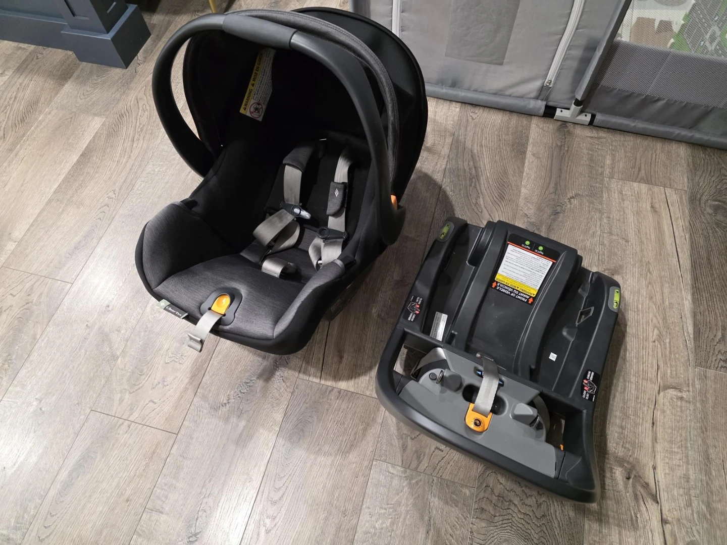 Chicco KeyFit 30l5 Infant Car Seat with Base - photo 3
