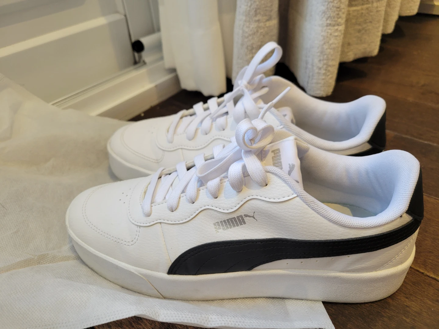 Puma White Leather Sneakers Women's Size 7.5