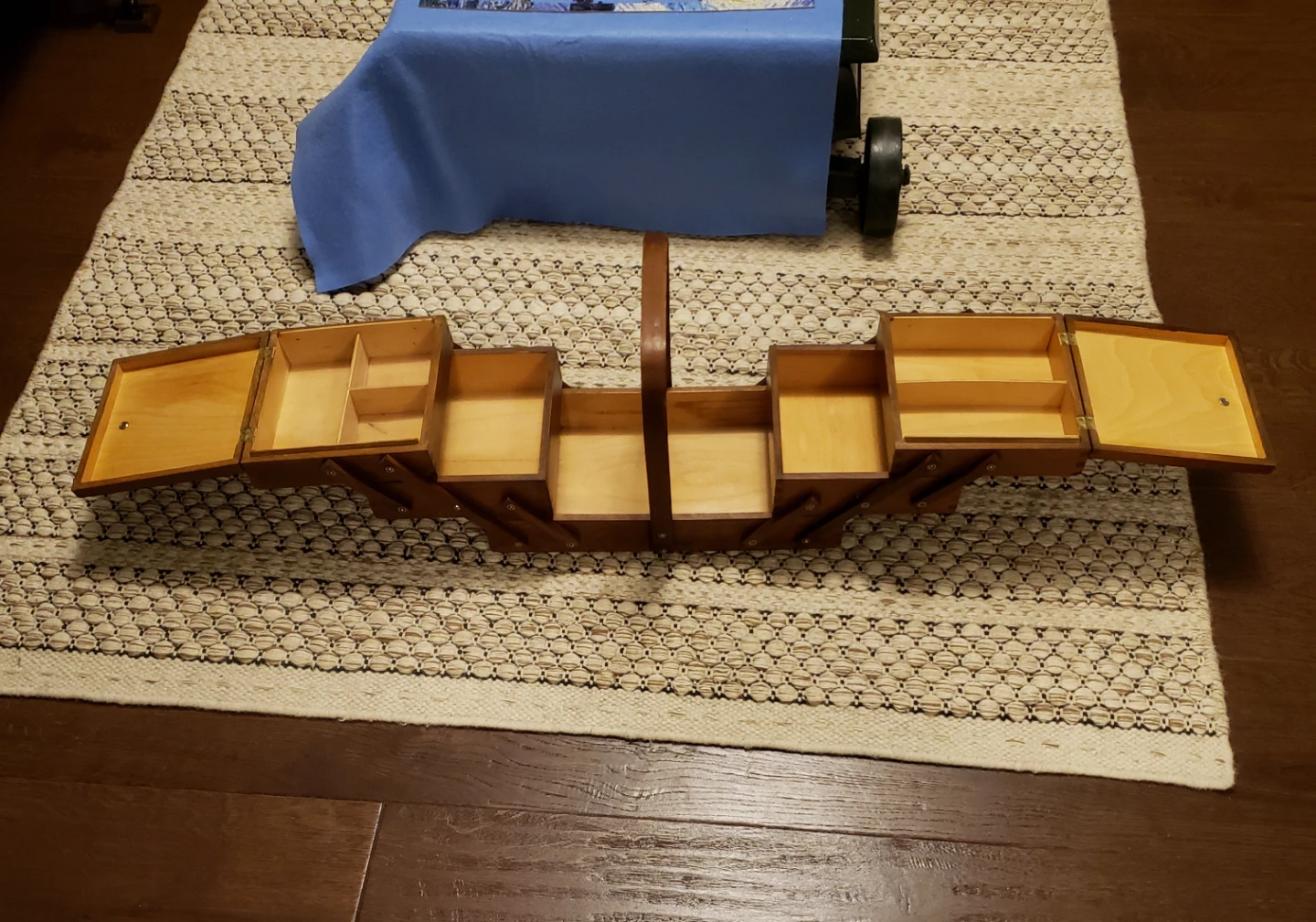 Wooden Sewing Box with Handle - photo 3