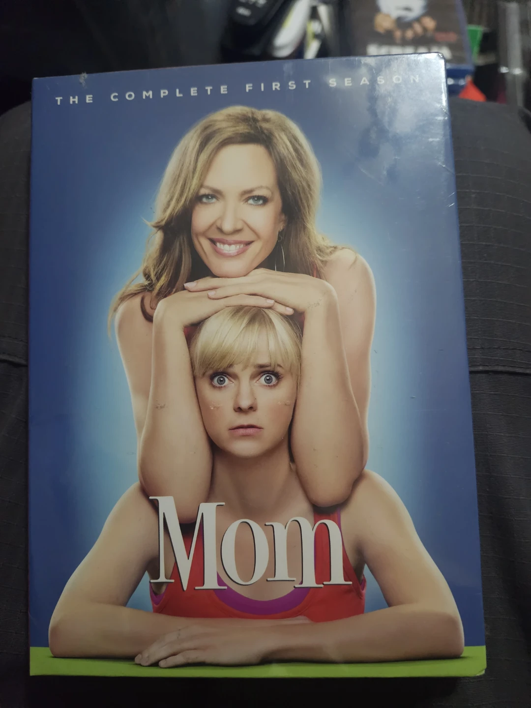 Mom The Complete First Season DVD