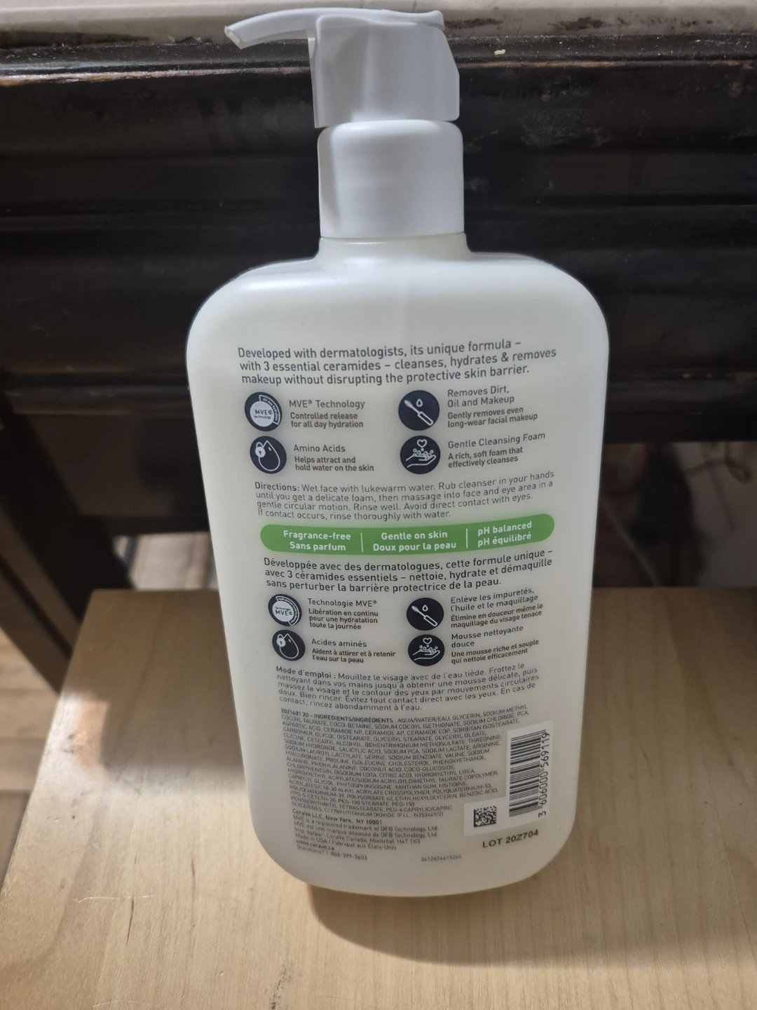 BNIB)CeraVe Hydrating Cream-to-Foam Cleanser - photo 2