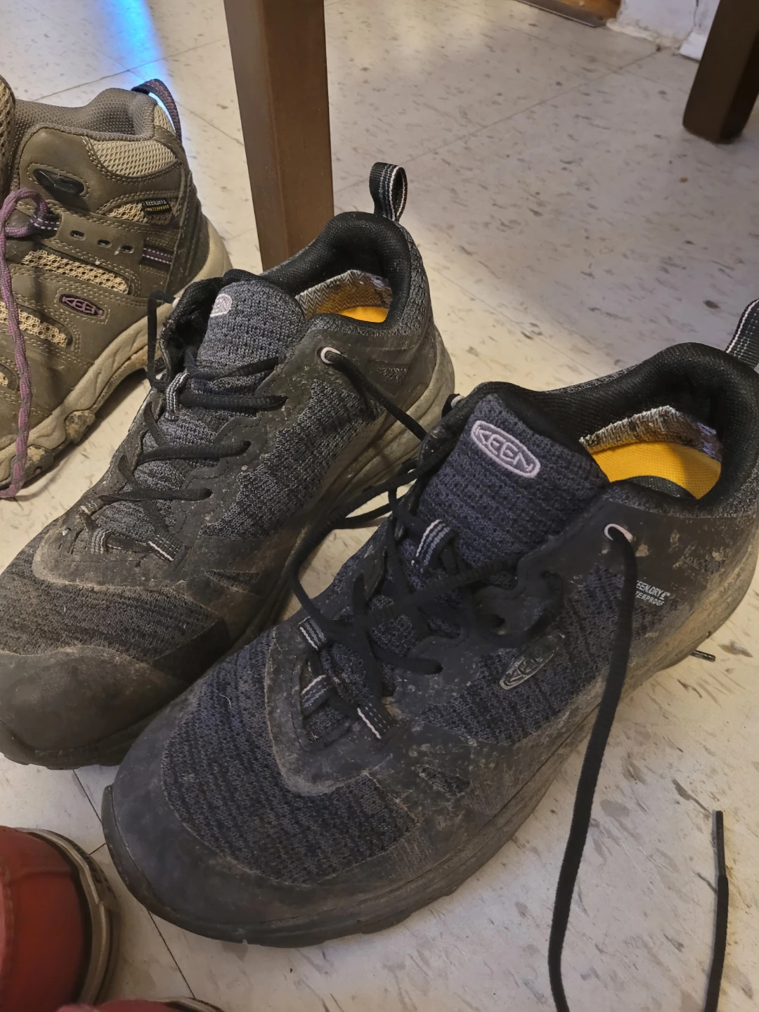 An assortment of womens size 6 shoes, boots, hikers - photo 3