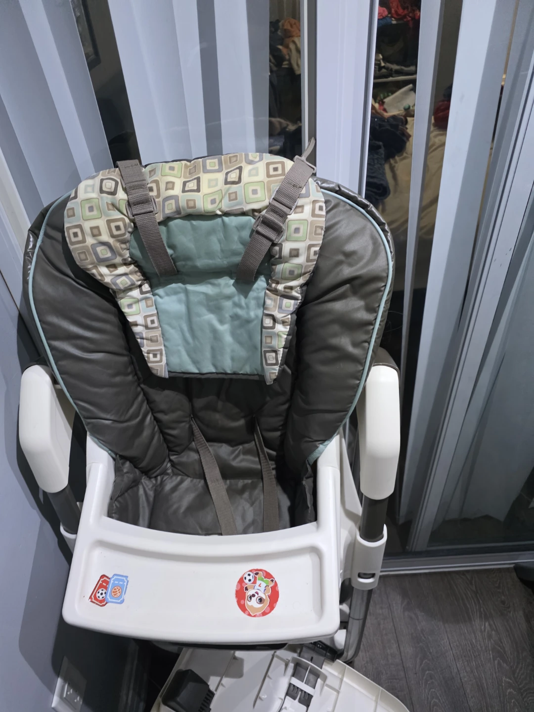 2 Graco high chairs
