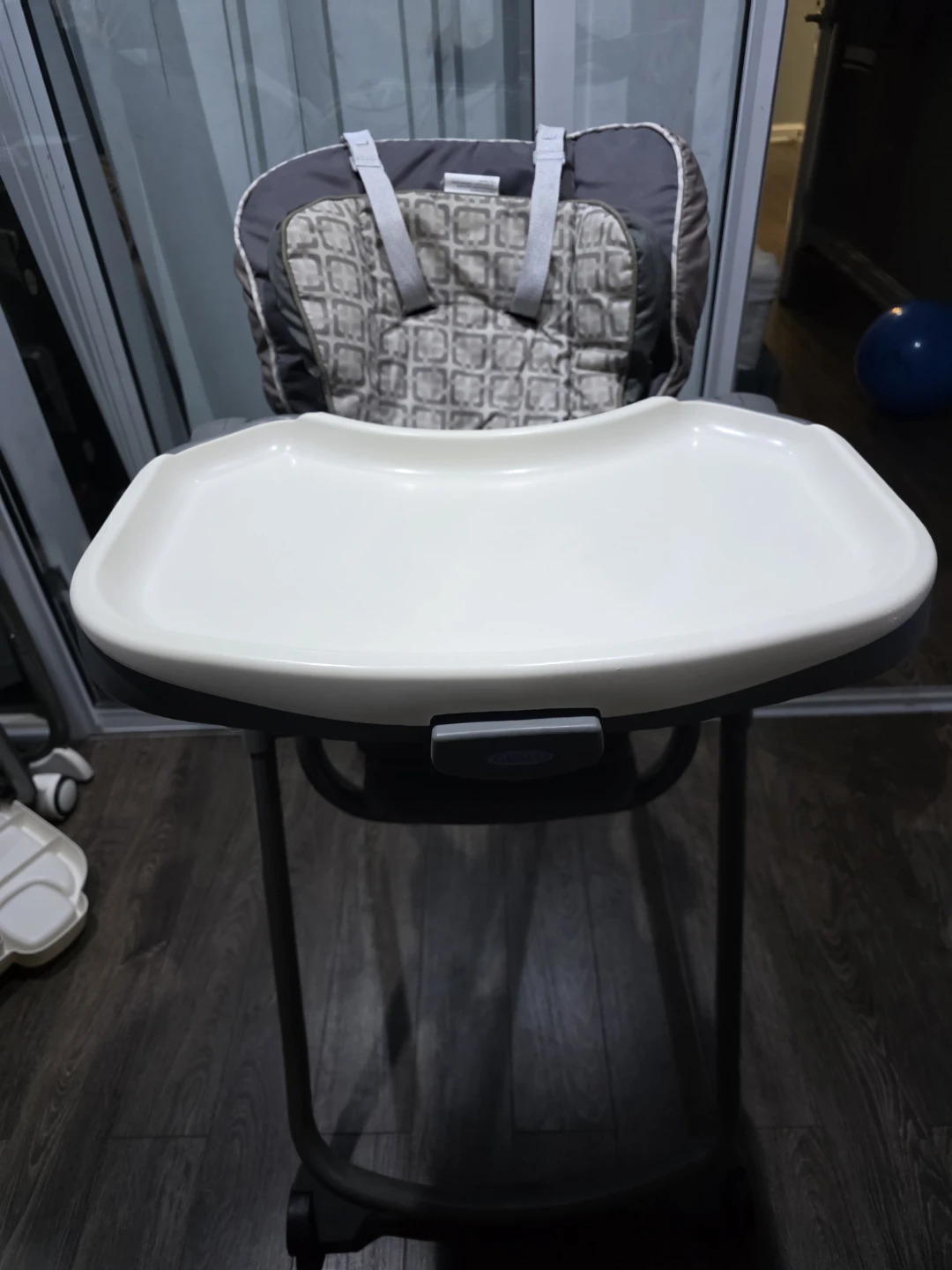 2 Graco high chairs - photo 2
