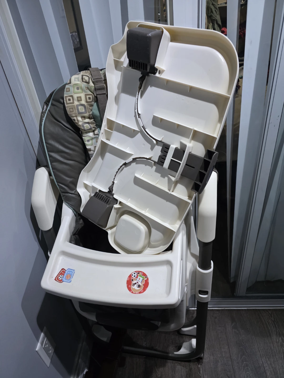 2 Graco high chairs - photo 5