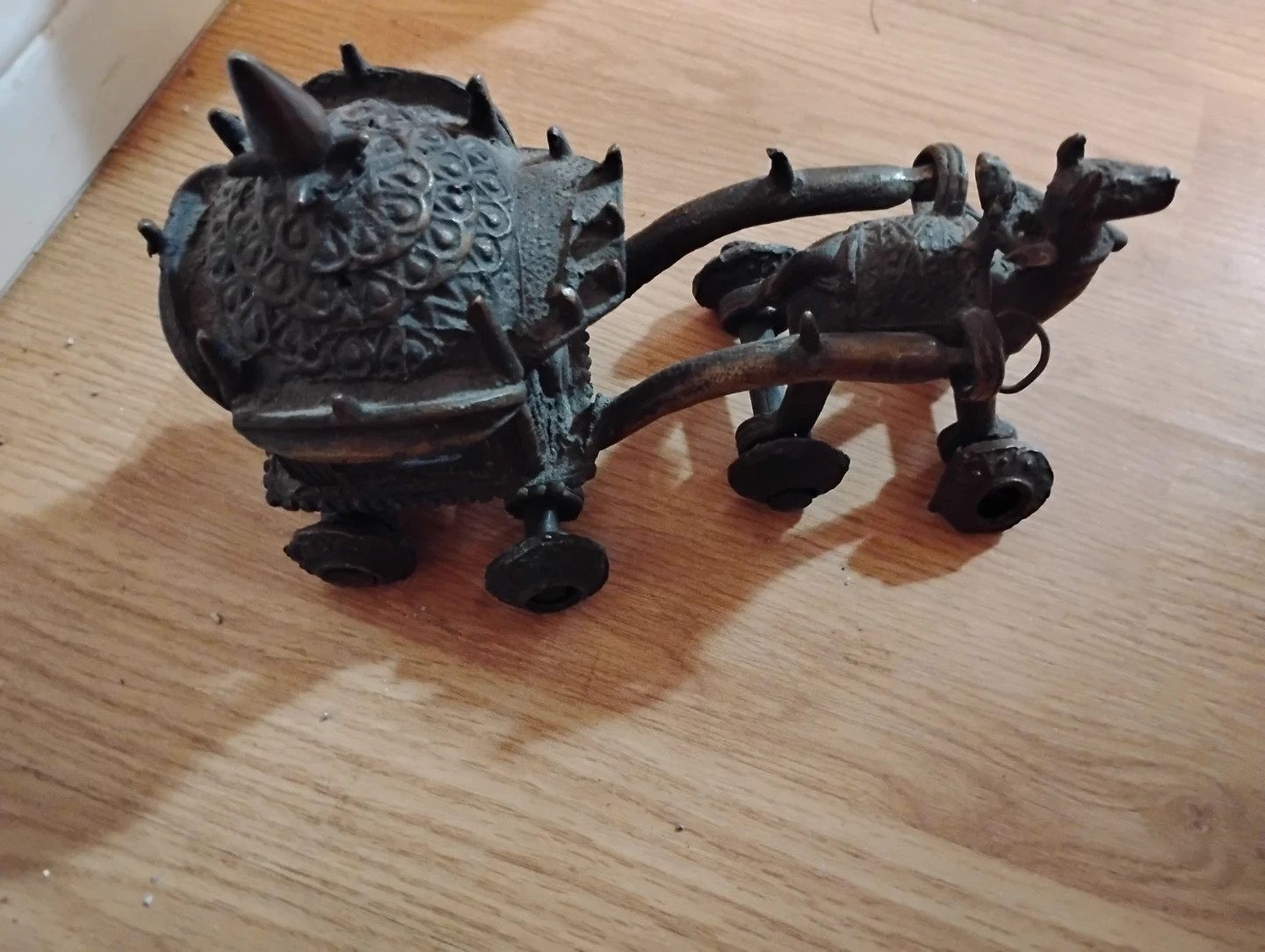 Vintage-style Metal figurine - Horse Carriage (Indian heritage) - photo 2