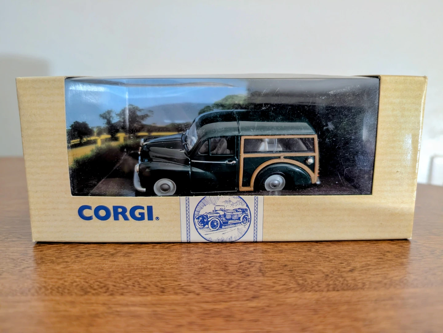 Corgi Morris Minor Traveller Diecast Model Car - 1/43 scale