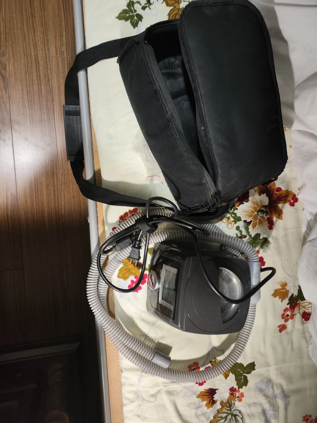 Fisher & Paykel ICON+ Auto CPAP machine - photo 3