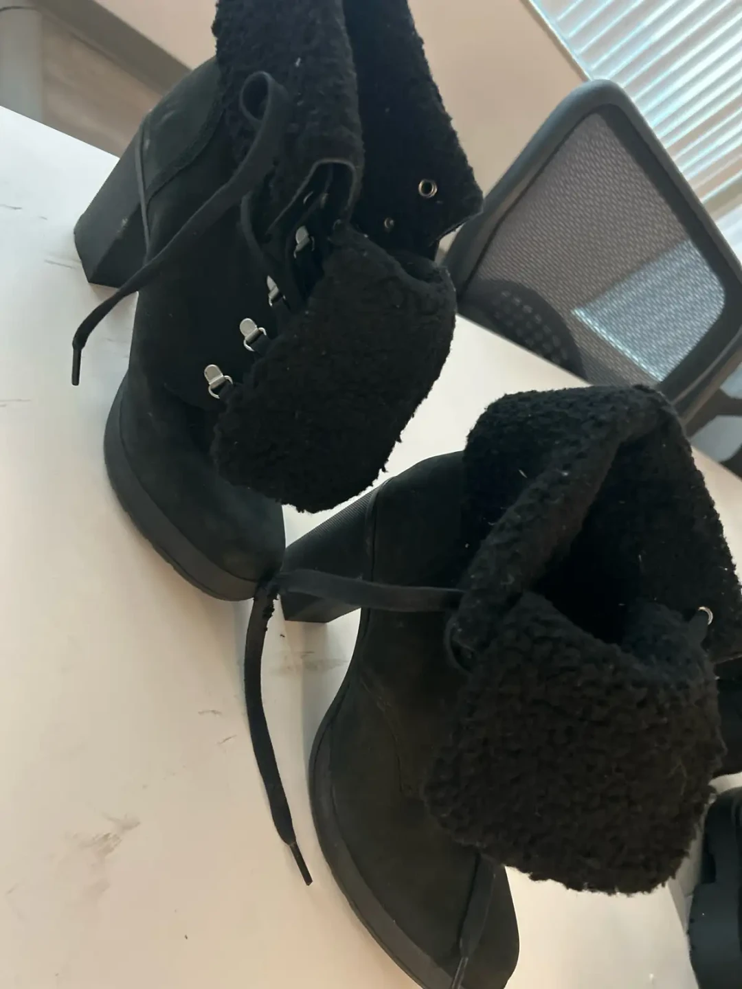 Timberland Black Lace-Up Ankle Boots Size 10 - photo 2