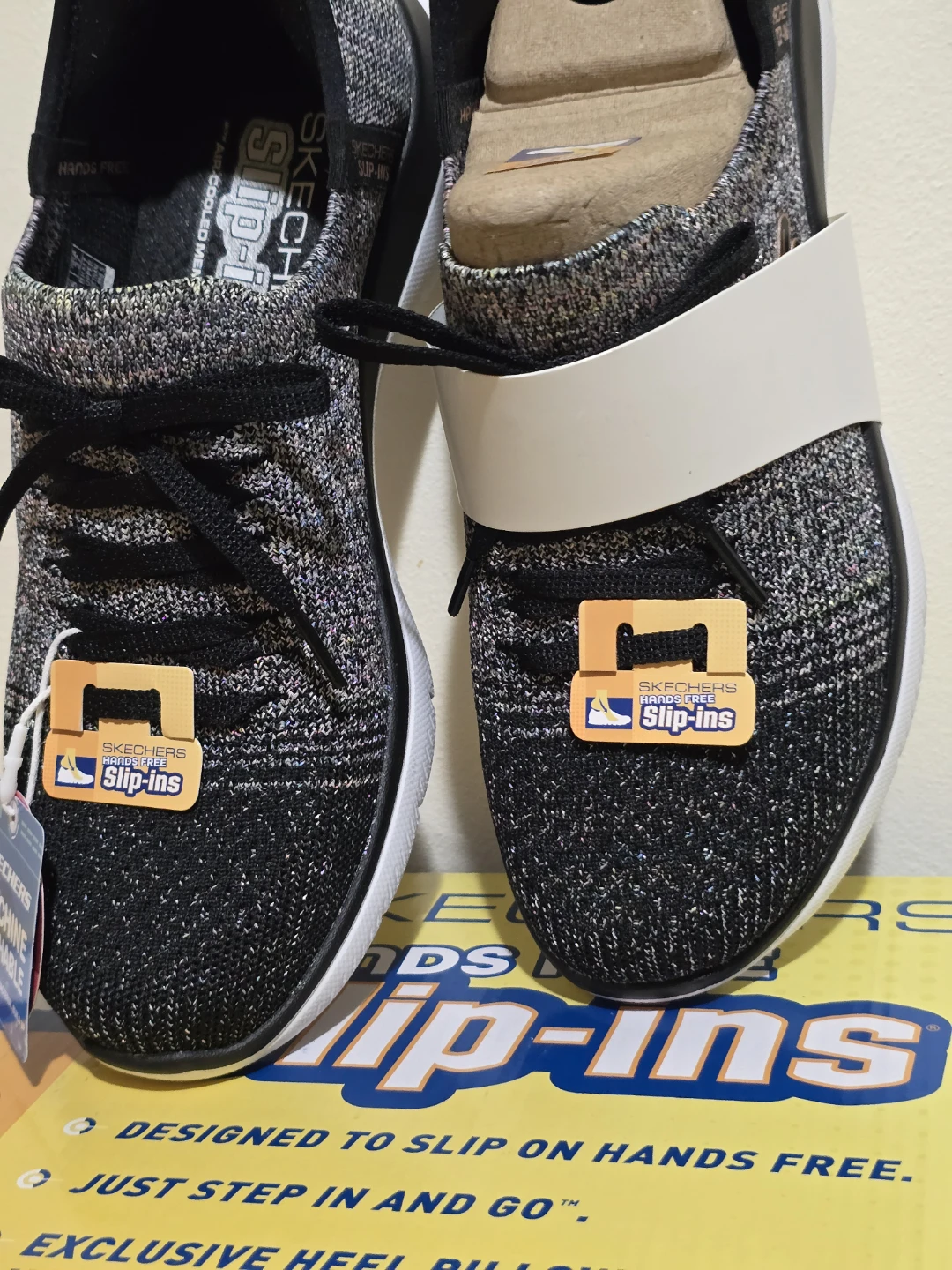 Skechers Hands Free Slip-ins - Size 8 - Black/Grey - photo 2