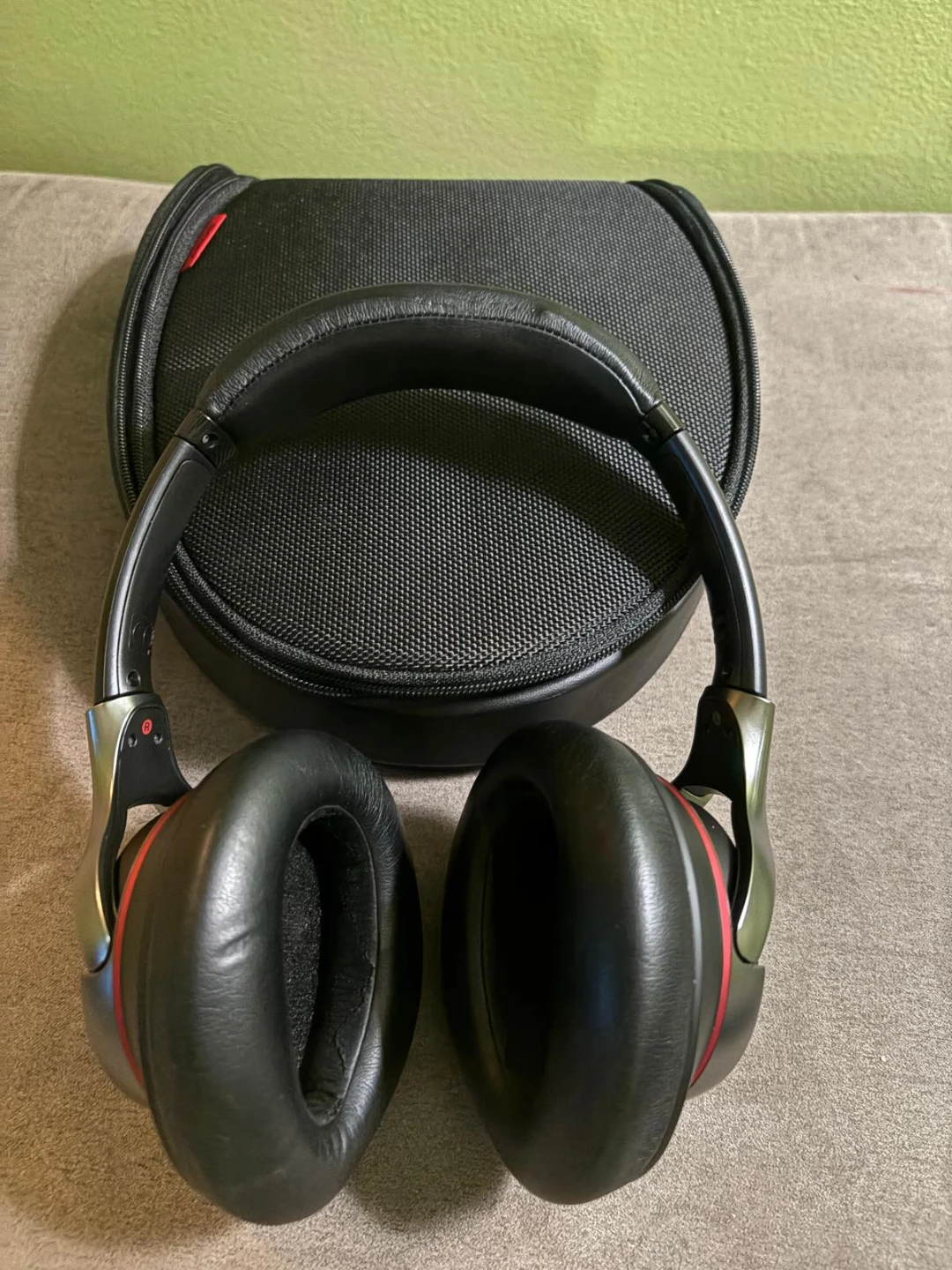 Sony Wireless Noise Cancelling Headphones with Case
