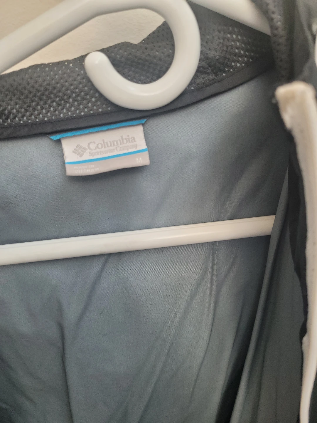 Columbia Lightweight Hooded Jacket - photo 3