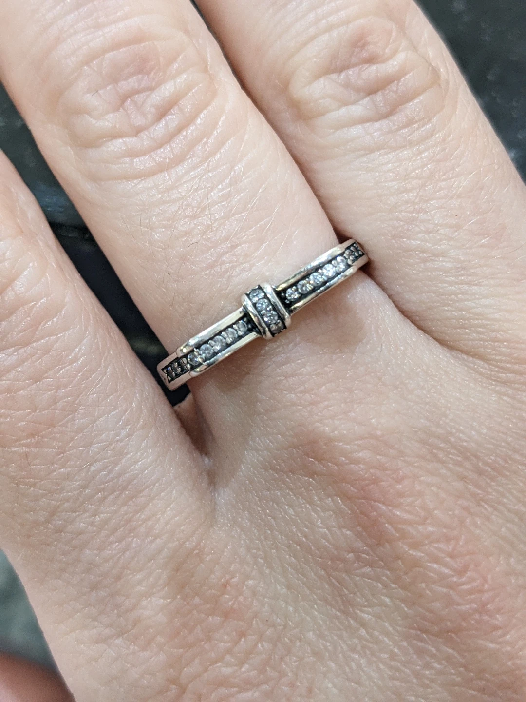 Size 6.75 - 7 Sterling Silver and Cubic Zirconia Bow Ring - photo 5