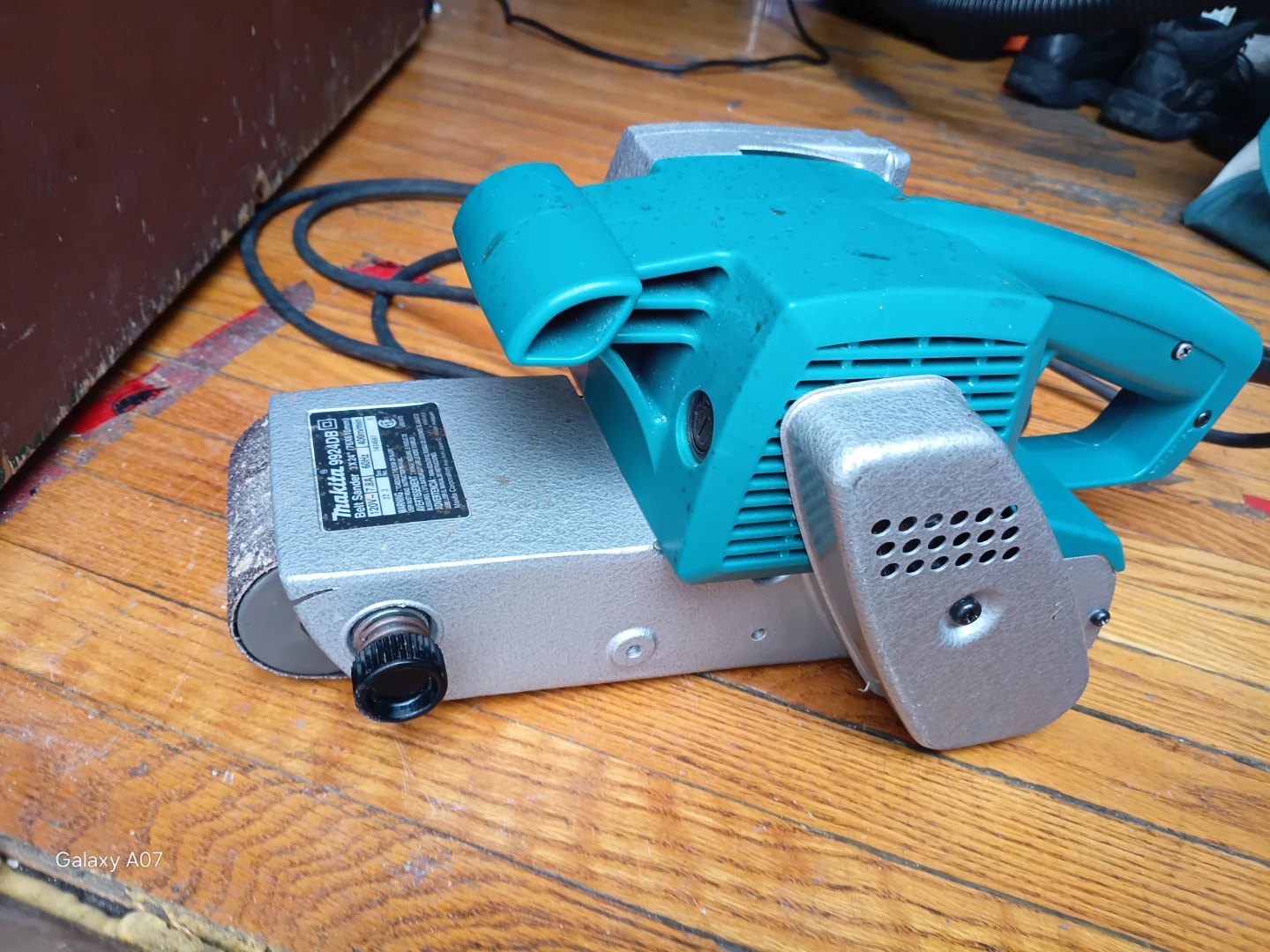 Makita 9924DB  Belt Sander 3X24" 120V  7.8A