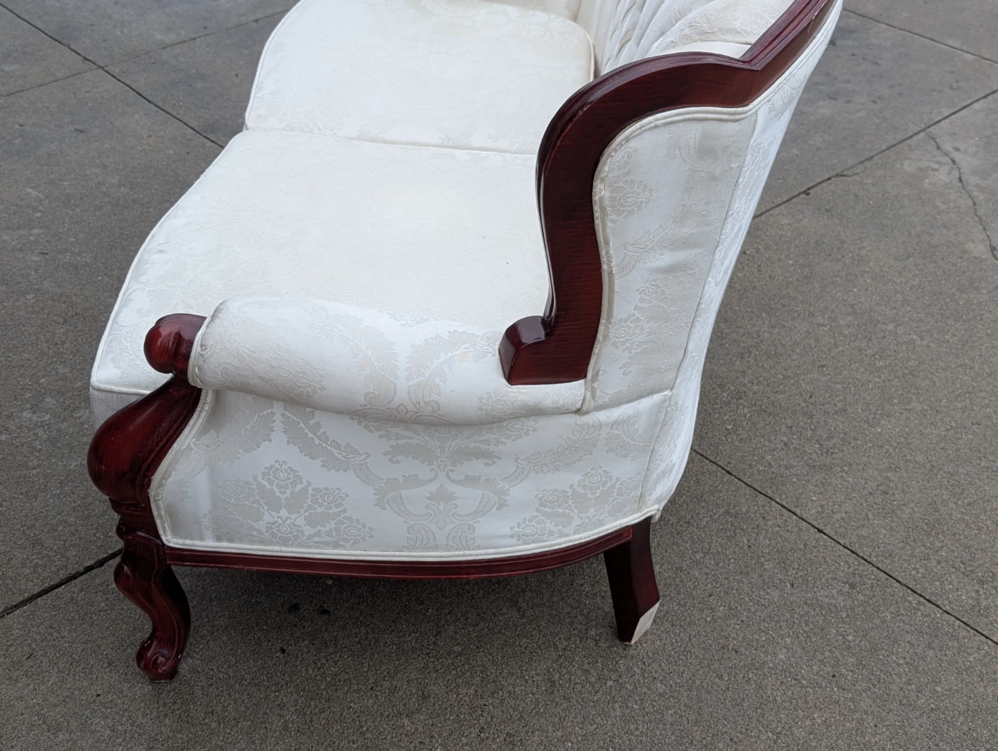 White Damask Sofa with Dark Wood Frame - photo 4