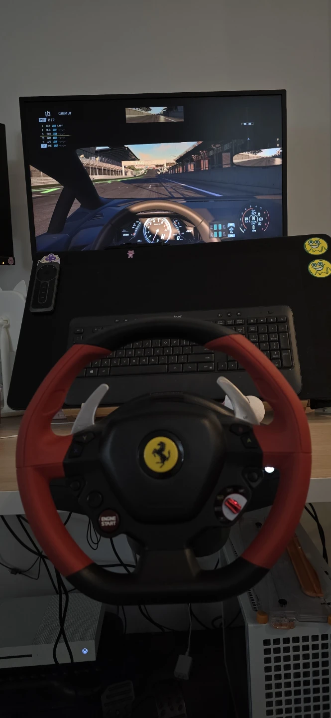 XBOX One S & Ferrari Racing Wheel and Pedals 🥕 - photo 2