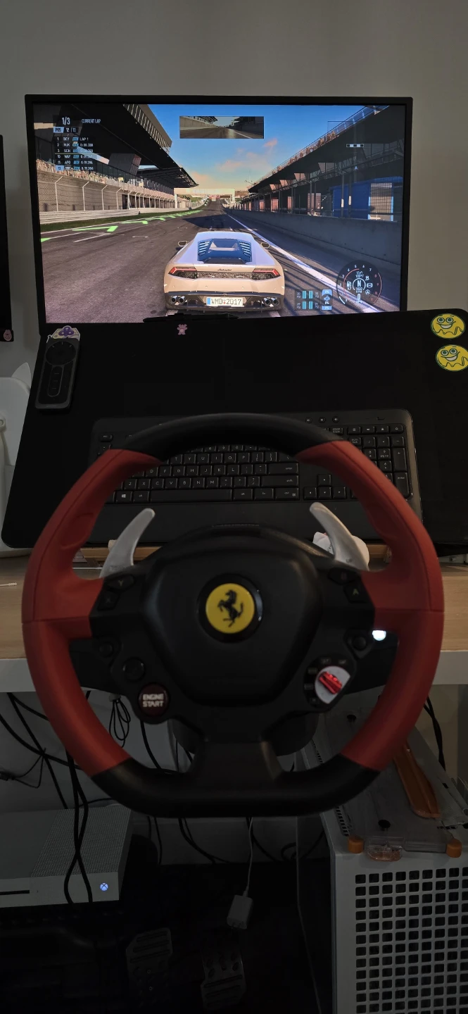 XBOX One S & Ferrari Racing Wheel and Pedals 🥕 - photo 3