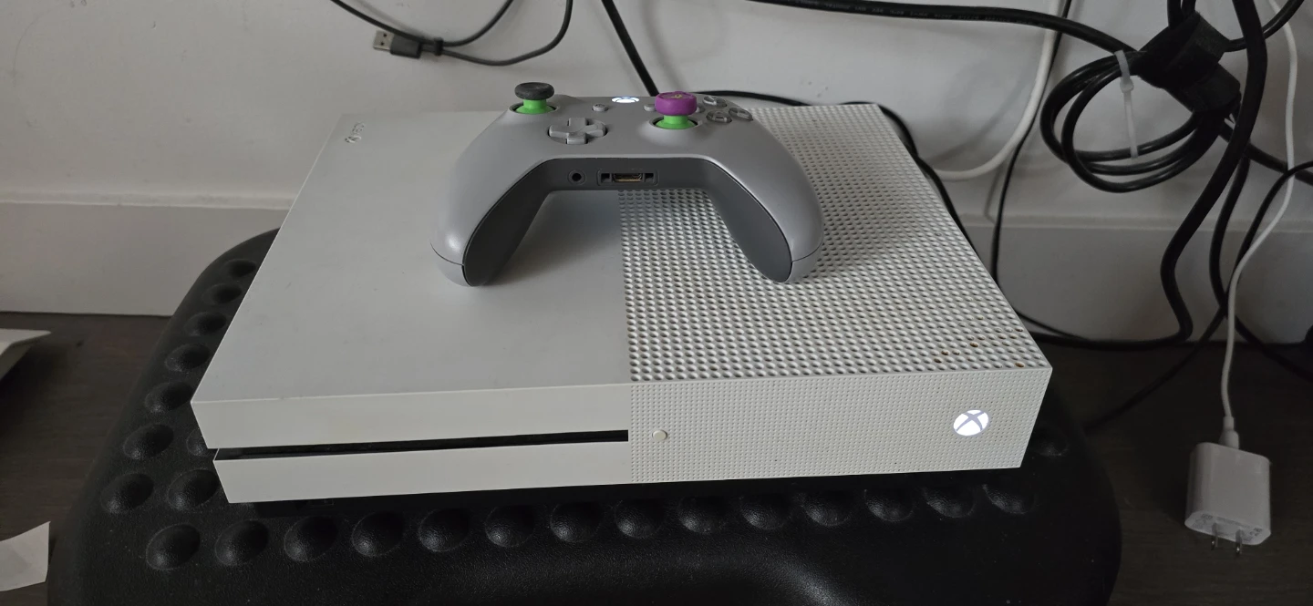 XBOX One S & Ferrari Racing Wheel and Pedals 🥕 - photo 5