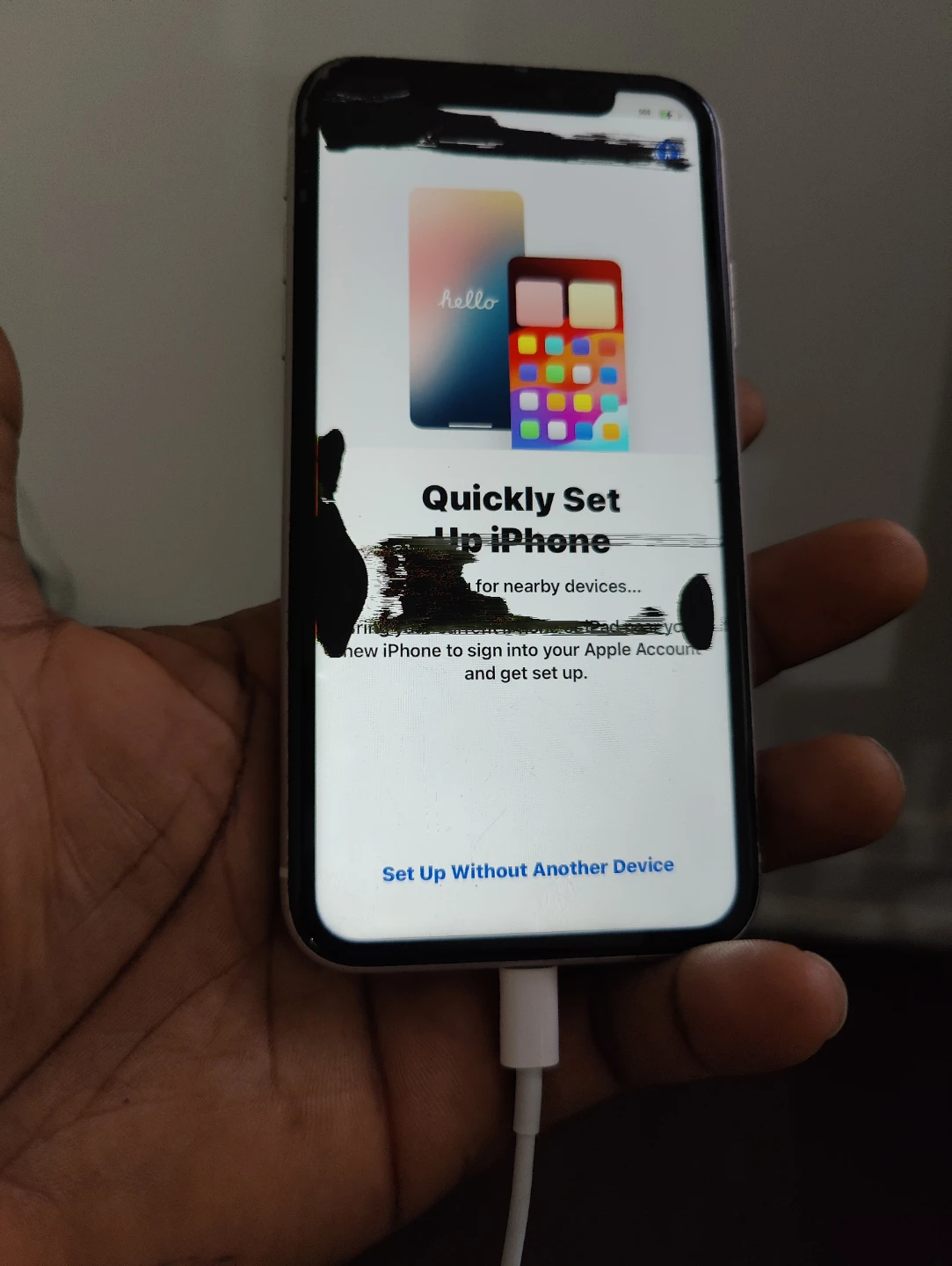 Apple iPhone 11 - White with a broken screen - photo 4