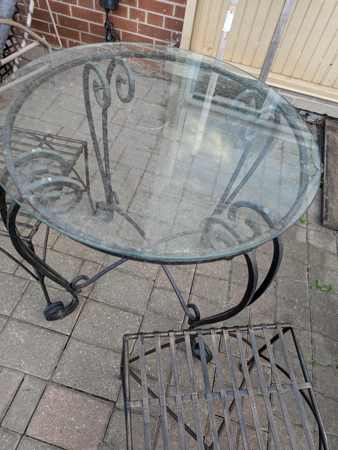 Metal patio table and chairs set. 30 ins all around 29ins Depth - photo 5
