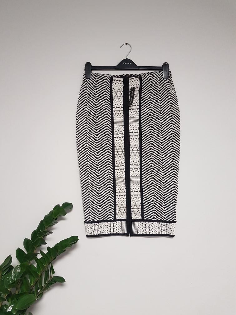 River Island Black & White Patterned Pencil Skirt - Size 12