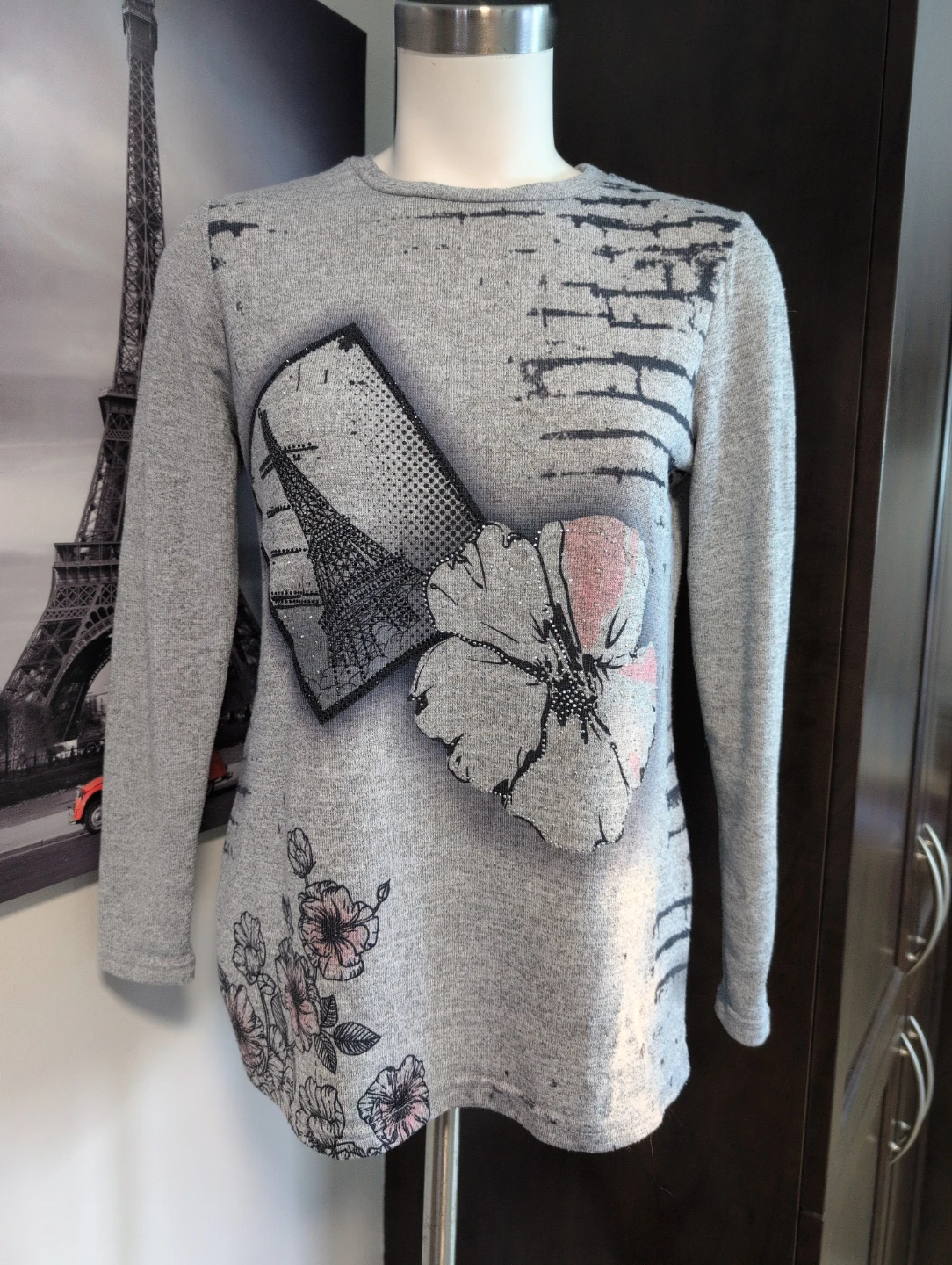 La Madona Grey Eiffel Tower & Flower Print Long Sleeve Top - XS