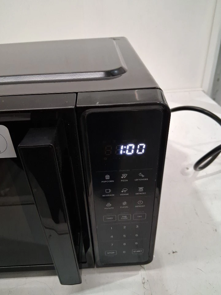 🍽️ Chefman 0.7 Cu. Ft. Countertop Microwave Oven - photo 4