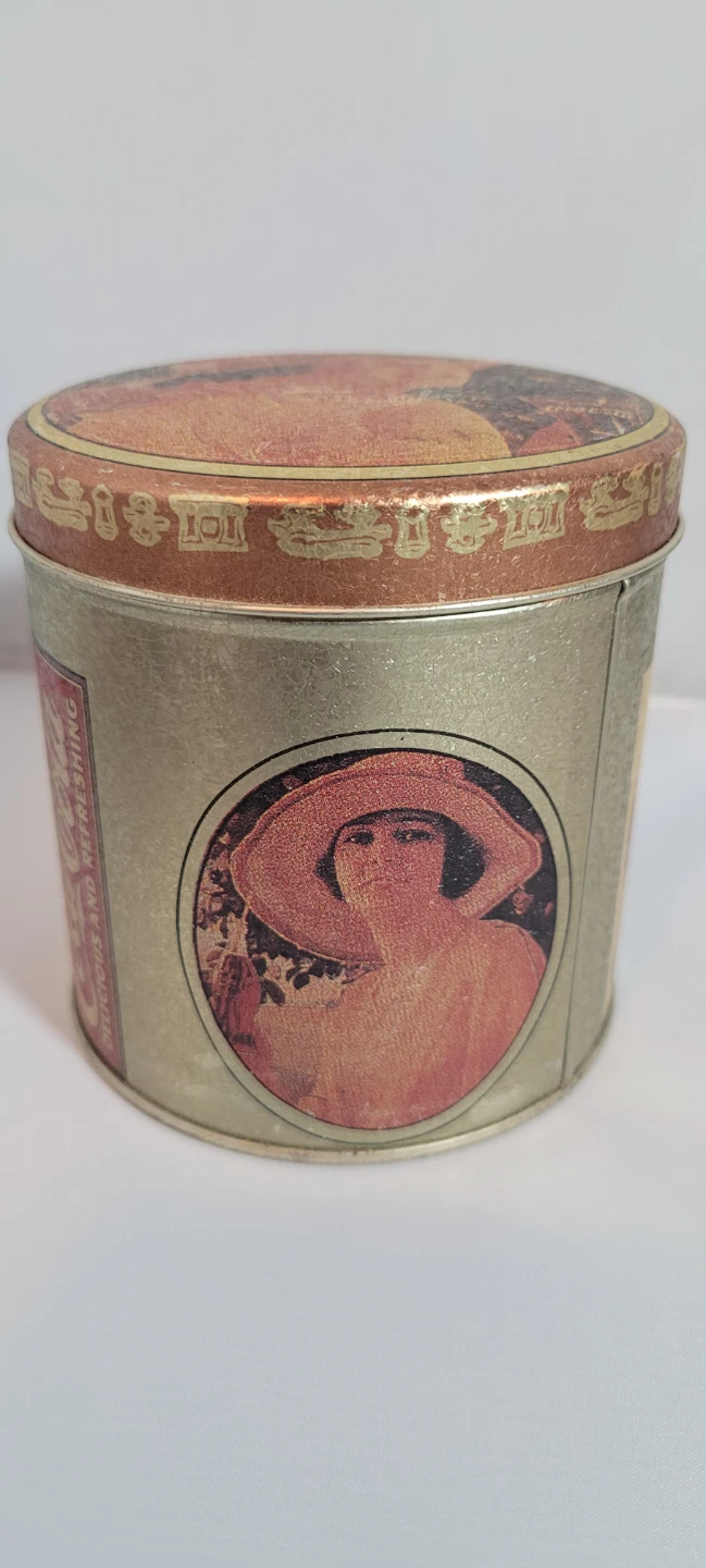 Coca-Cola Collectible Tin - photo 3