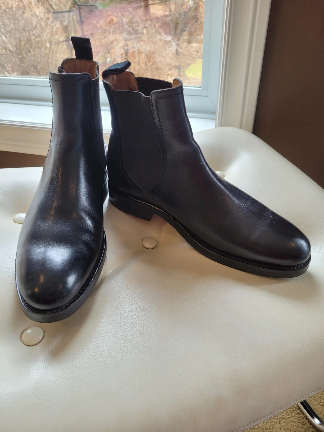 Practically New LOADING Black Leather Chelsea Boots