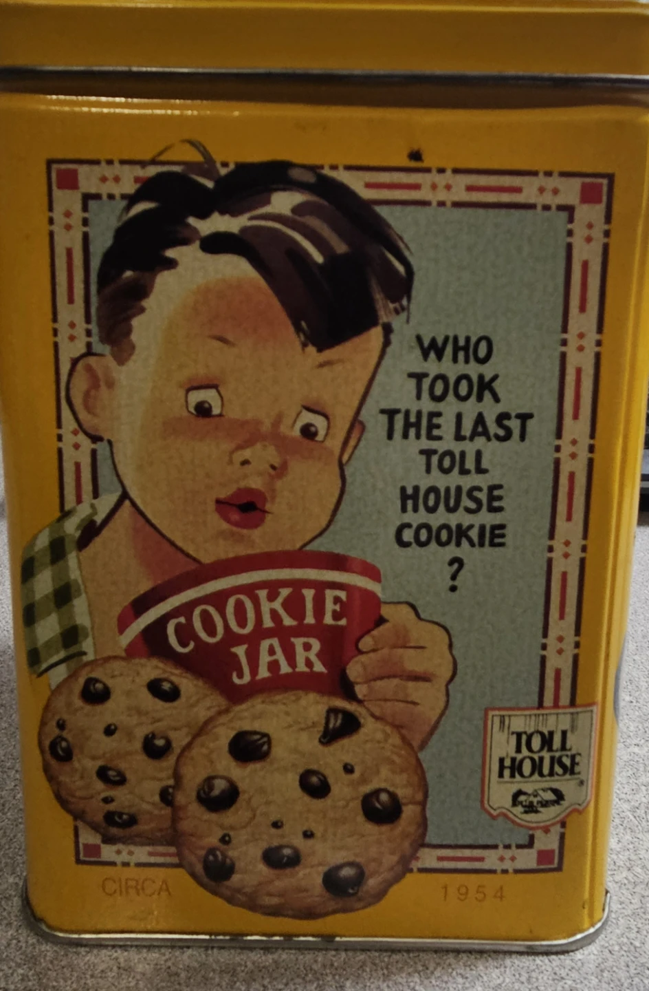 Nestle Toll House Original Chocolate Chip Cookie Tin - photo 2