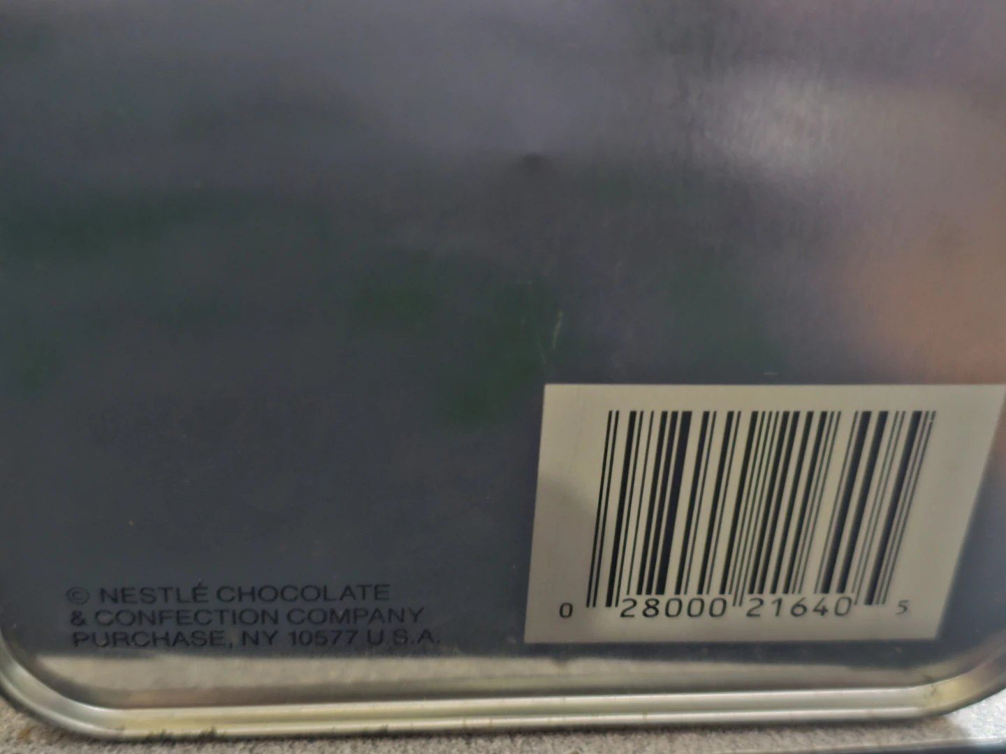 Nestle Toll House Original Chocolate Chip Cookie Tin - photo 5