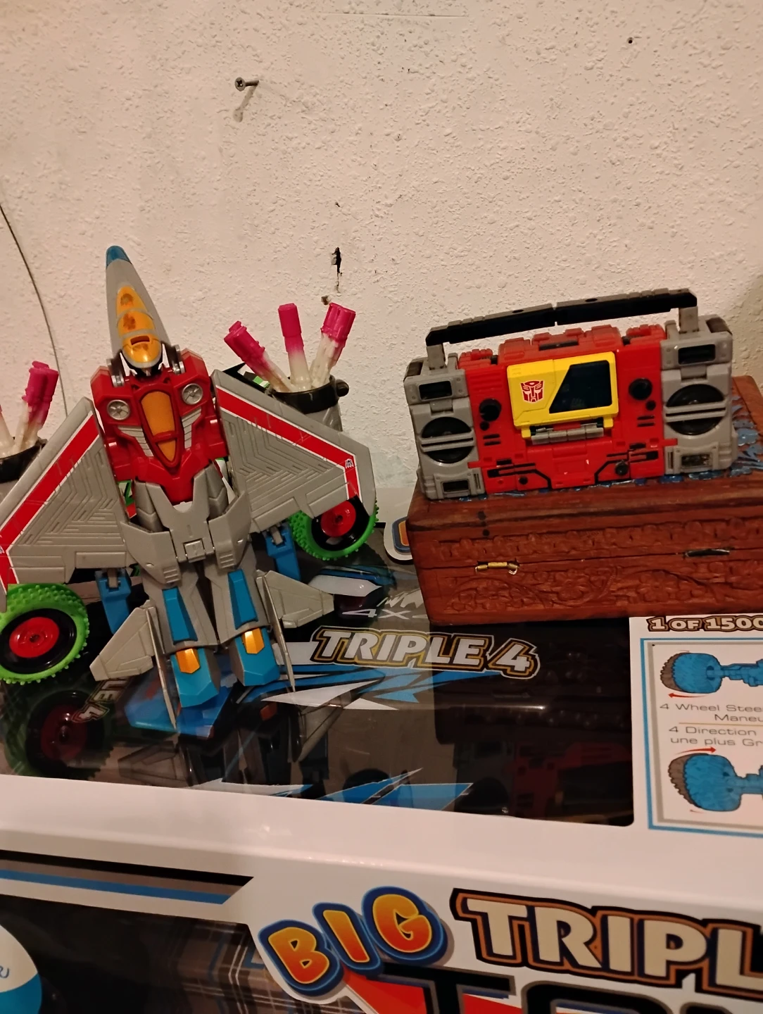 Transformers Voyager Class Starscream Action Figure