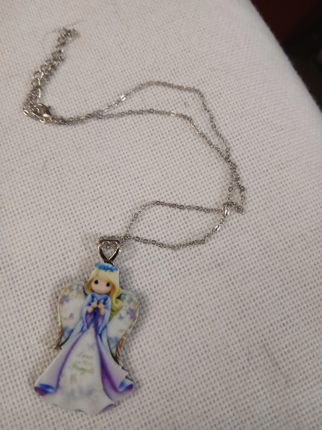 A childs bautiful princess and chain