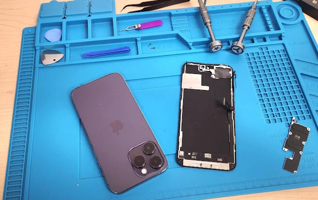 iPhone screen repair service. Fast and affordable