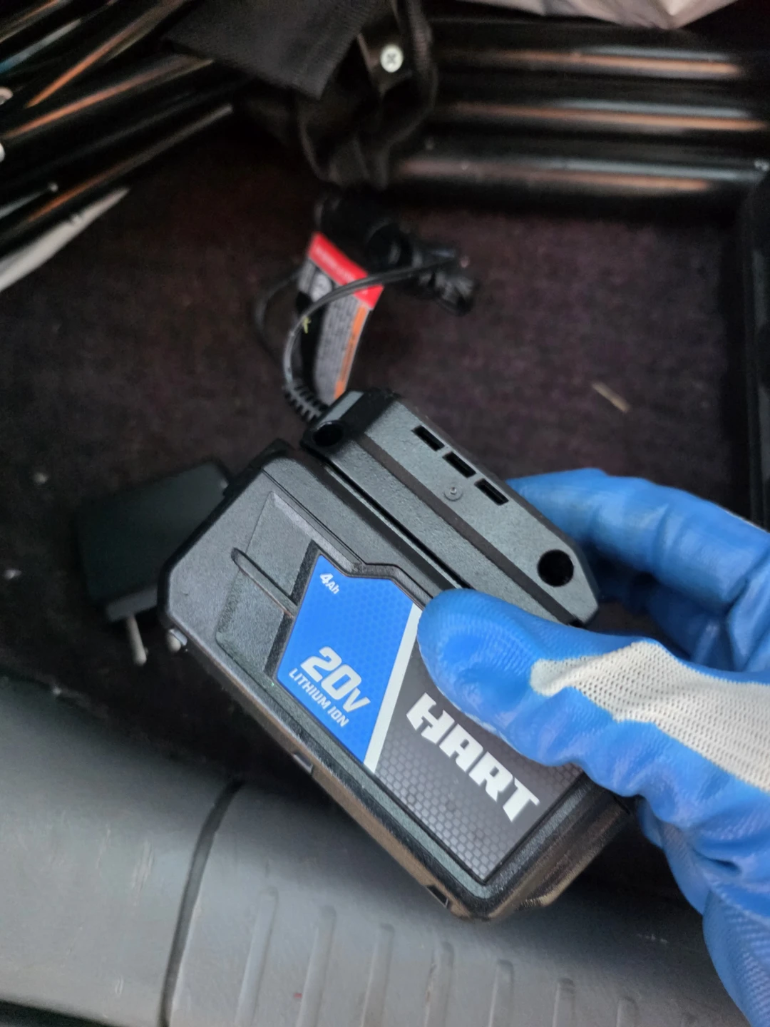HART 20V Lithium-Ion Battery and Charger - photo 5