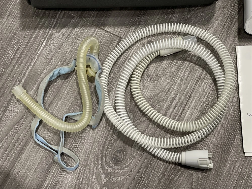 Philips Respironics DreamStation CPAP Machine with Accessories - photo 4