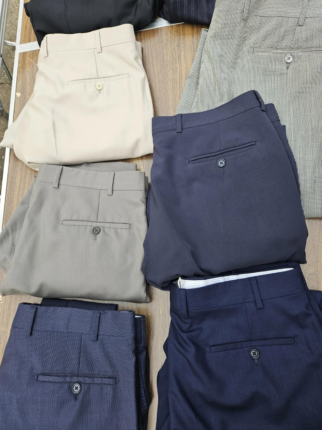 11 made in italy pants size 36 and 2 sweaters xlarge - photo 2