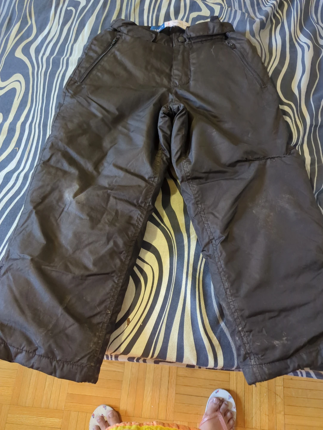 Old Navy Black Snow Pants for kids.