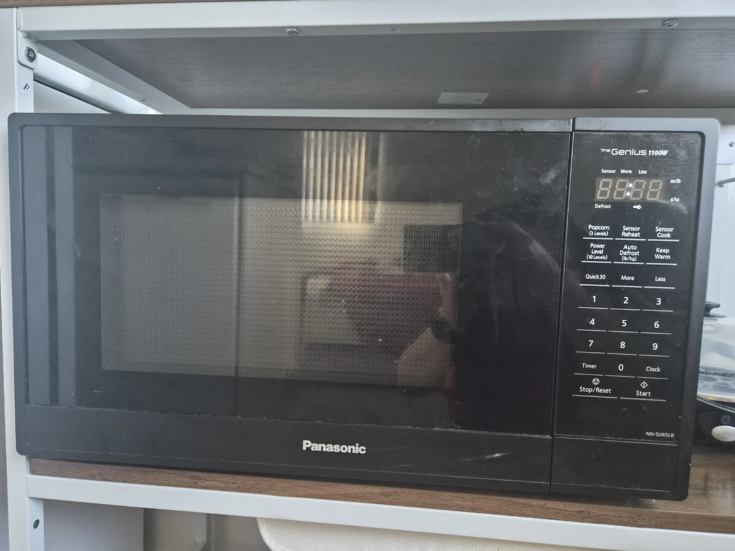 Panasonic The Genius 1100W Microwave - photo 4