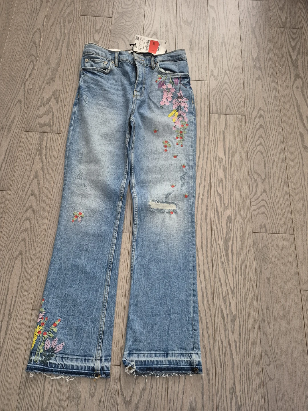 Zara Embroidered Flare Jeans - photo 2
