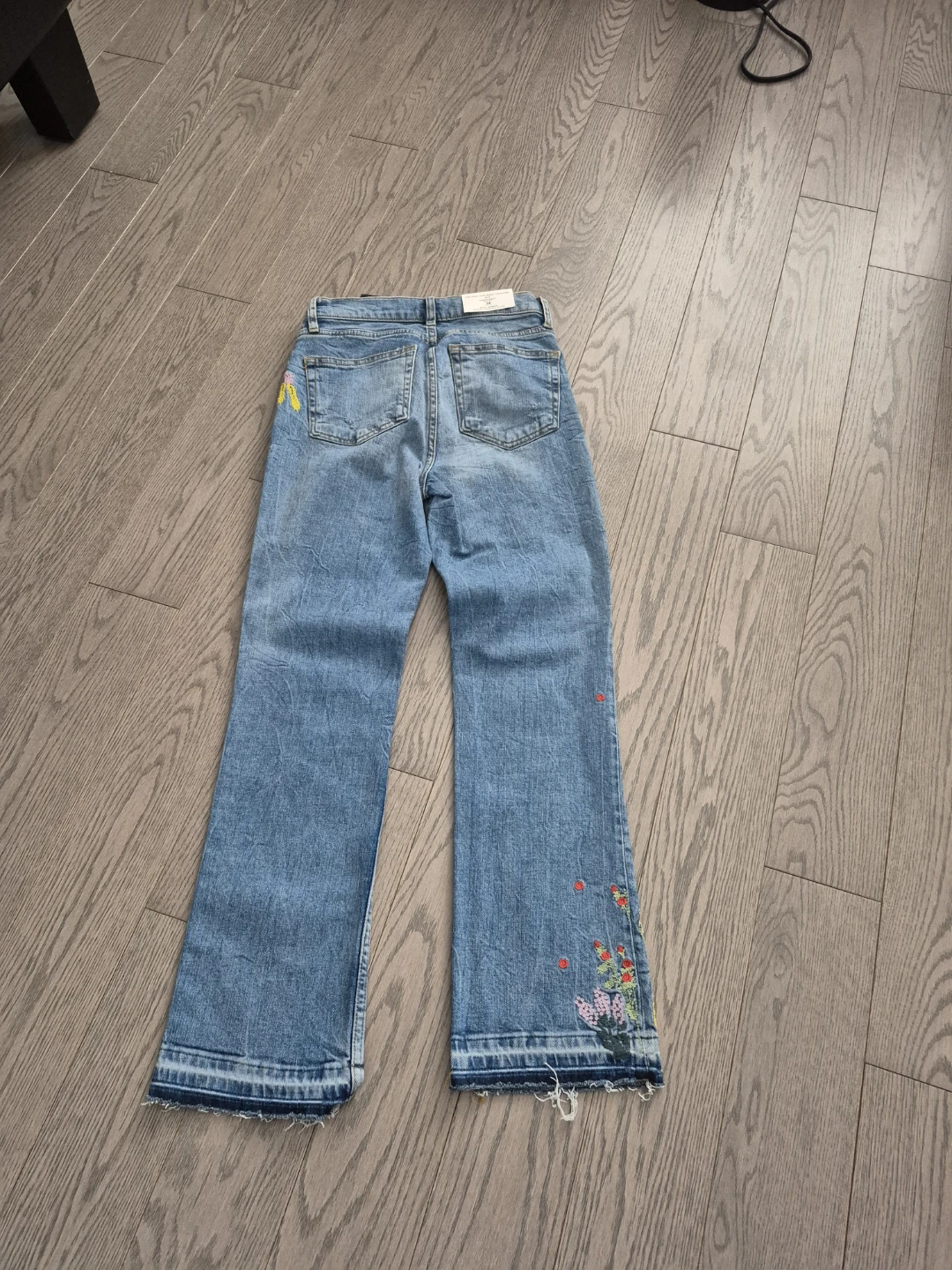 Zara Embroidered Flare Jeans - photo 4