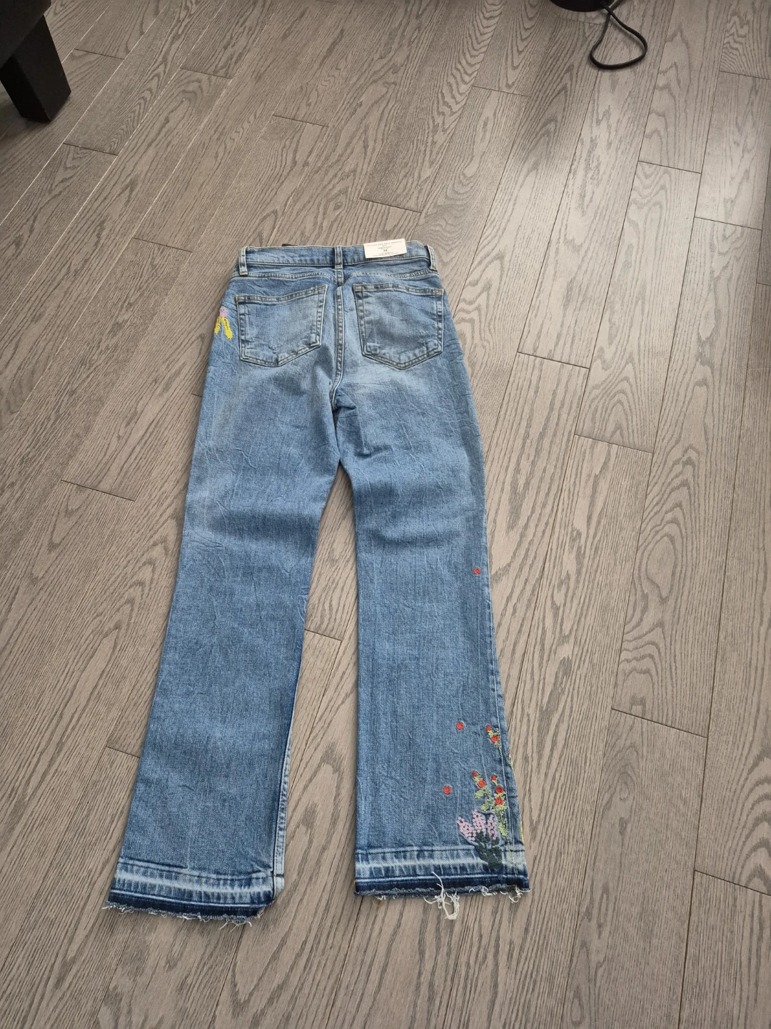 Zara Embroidered Flare Jeans - photo 5