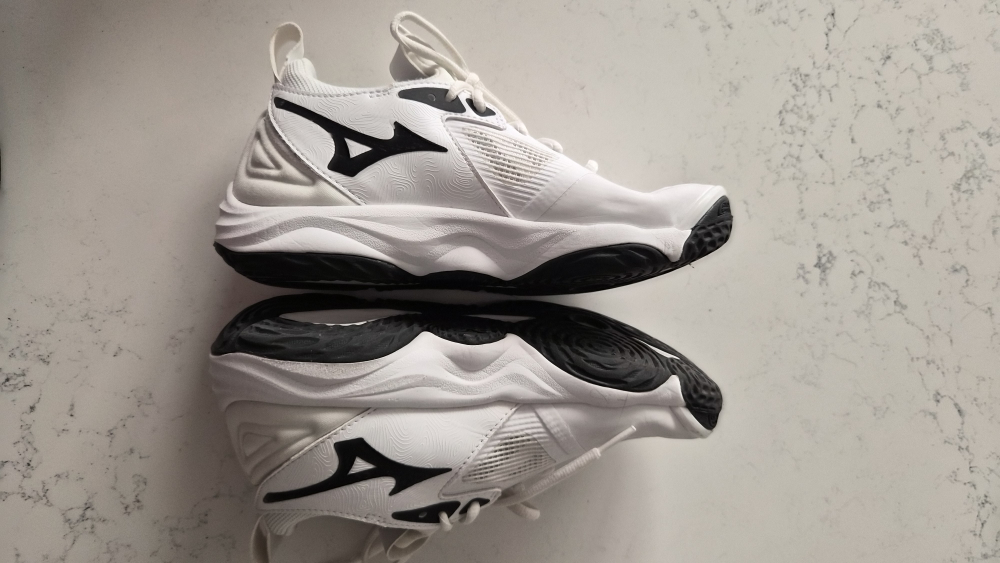 Volleyball Shoes Mizuno Wave Momentum 3 Team Canada W size 6 - photo 5